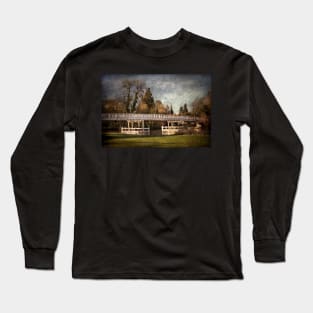 Whitchurch on Thames Toll Bridge Long Sleeve T-Shirt